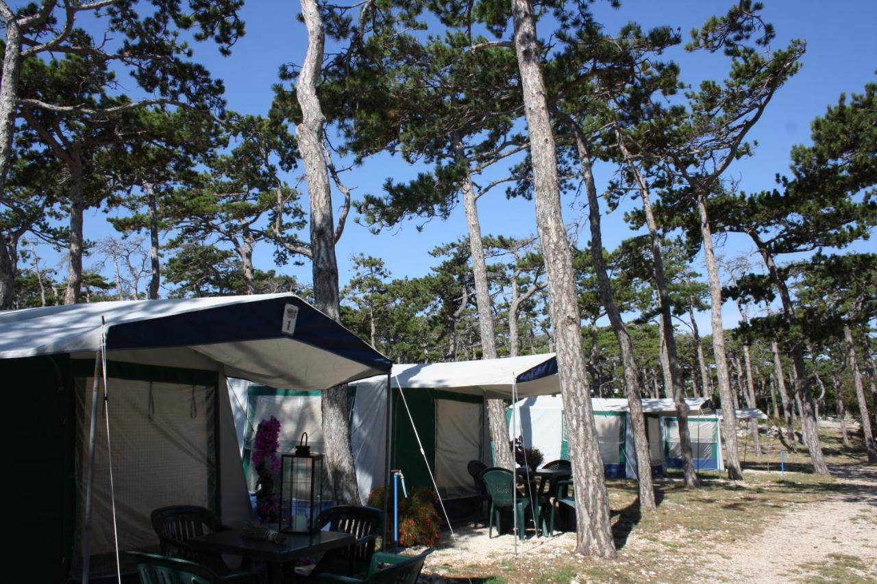 Hotel Camping Planik à Ražanac Extérieur photo