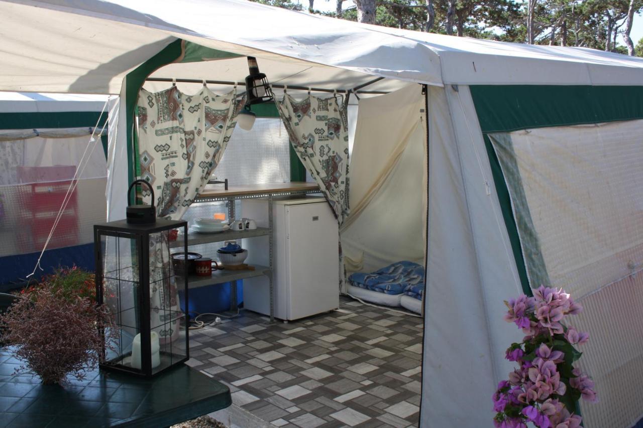 Hotel Camping Planik à Ražanac Extérieur photo