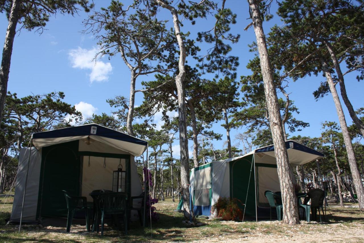 Hotel Camping Planik à Ražanac Extérieur photo