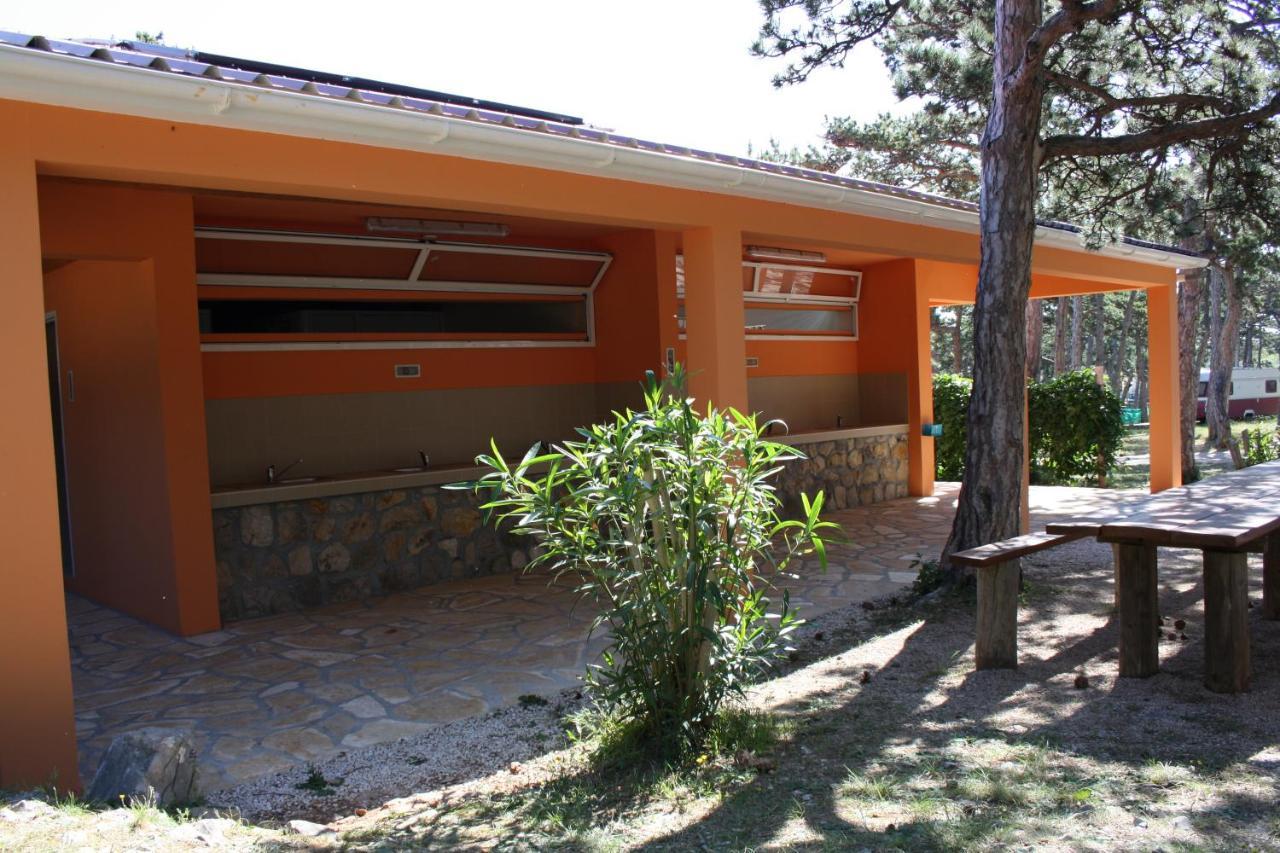 Hotel Camping Planik à Ražanac Extérieur photo