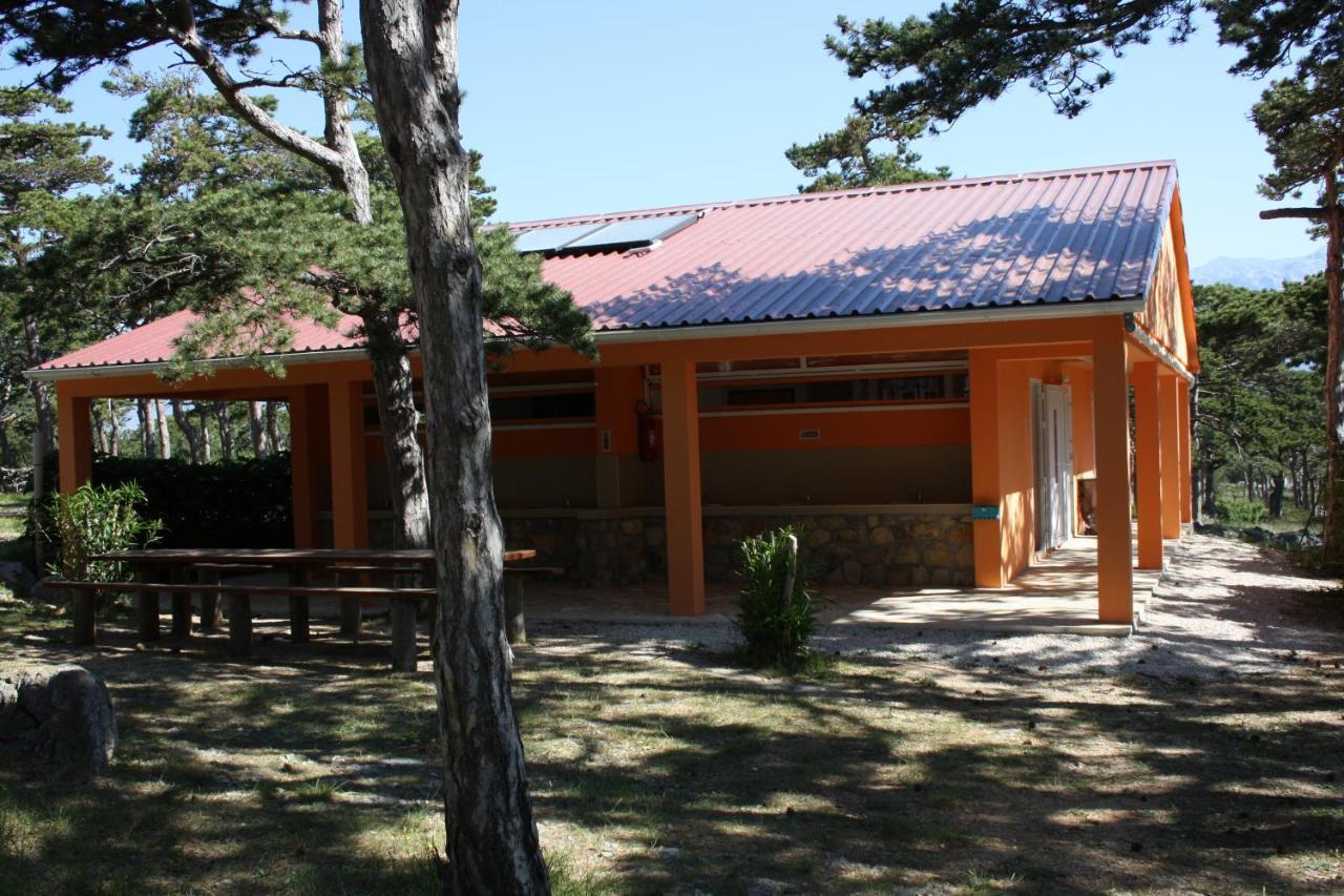 Hotel Camping Planik à Ražanac Extérieur photo
