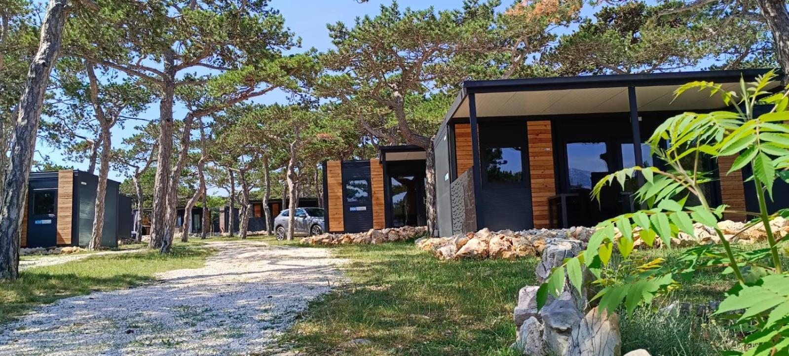 Hotel Camping Planik à Ražanac Extérieur photo