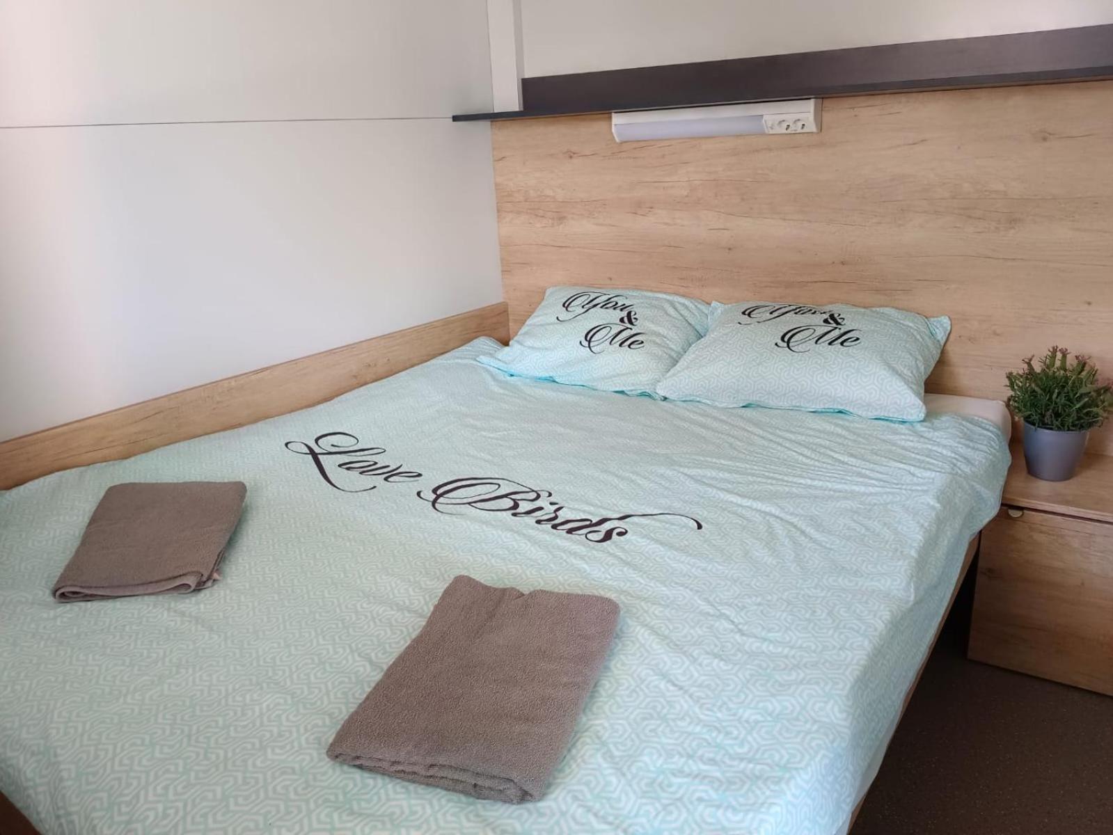 Hotel Camping Planik à Ražanac Extérieur photo