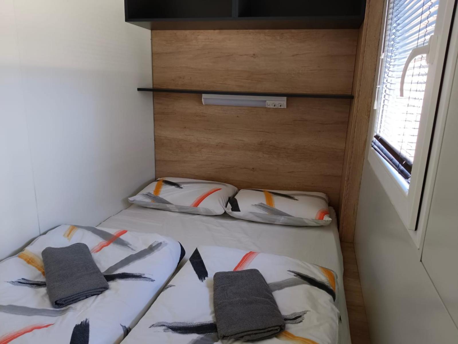 Hotel Camping Planik à Ražanac Extérieur photo