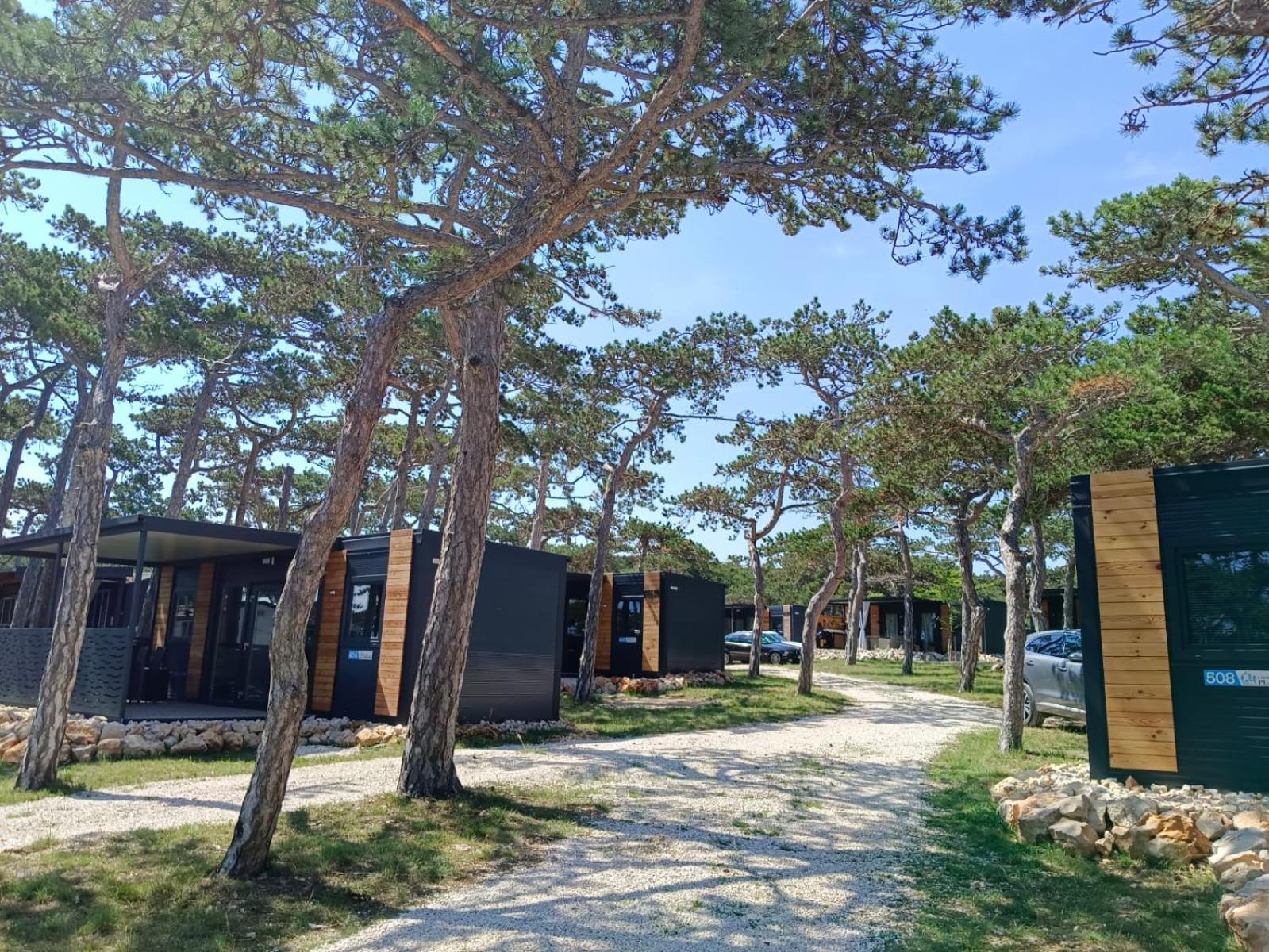 Hotel Camping Planik à Ražanac Extérieur photo