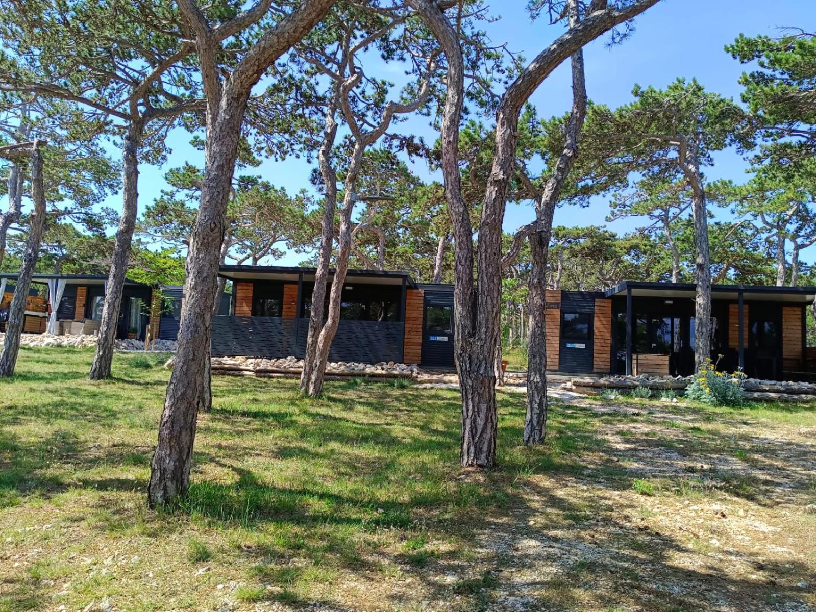 Hotel Camping Planik à Ražanac Extérieur photo