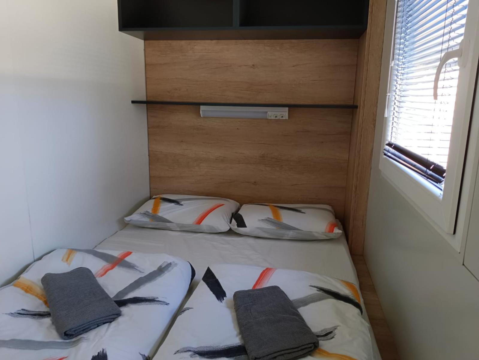 Hotel Camping Planik à Ražanac Extérieur photo
