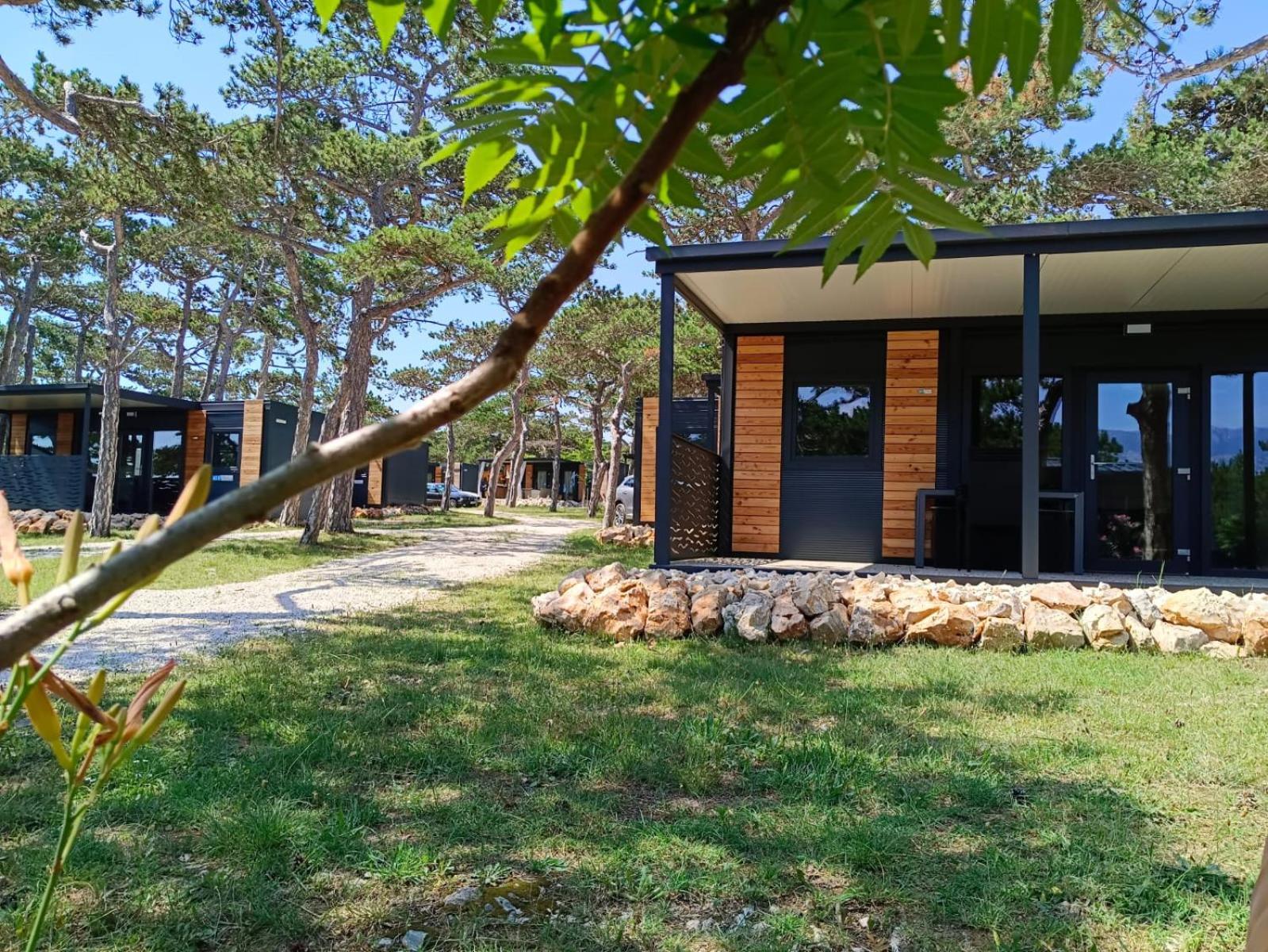 Hotel Camping Planik à Ražanac Extérieur photo