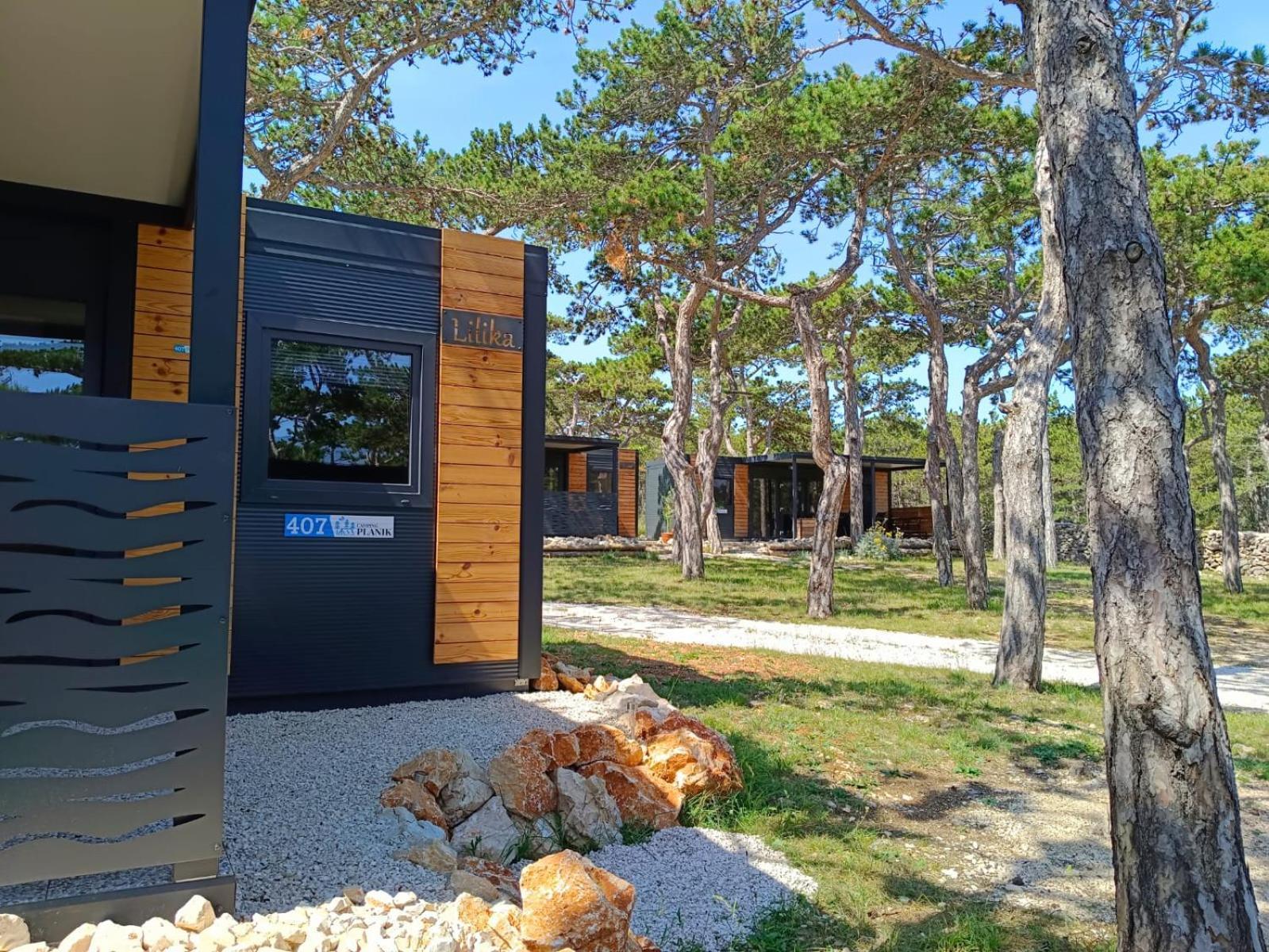 Hotel Camping Planik à Ražanac Extérieur photo